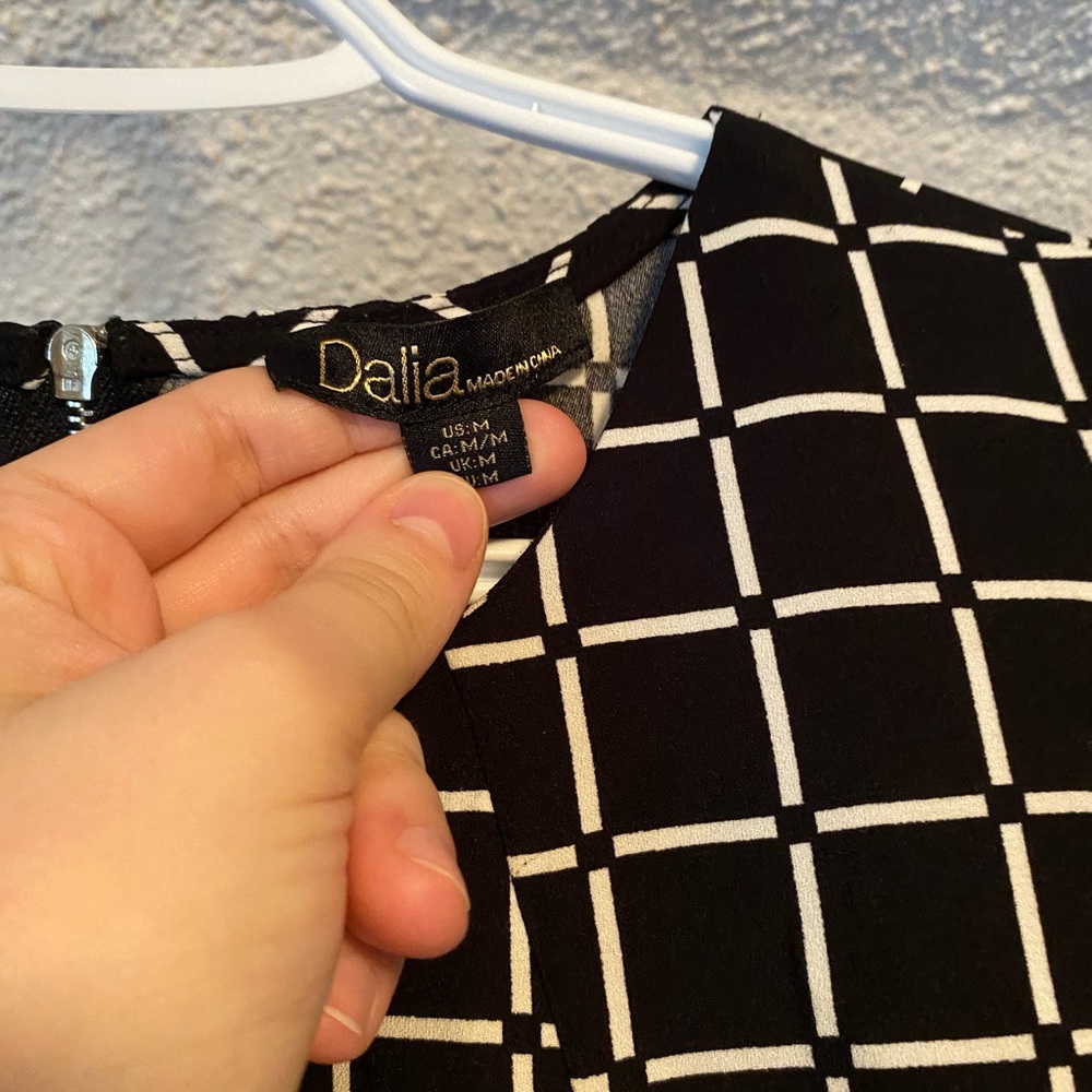 Dalia sleeveless blouse- M - Picture 3 of 6